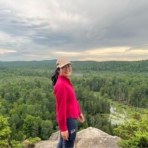 Meet your Posher, Julia